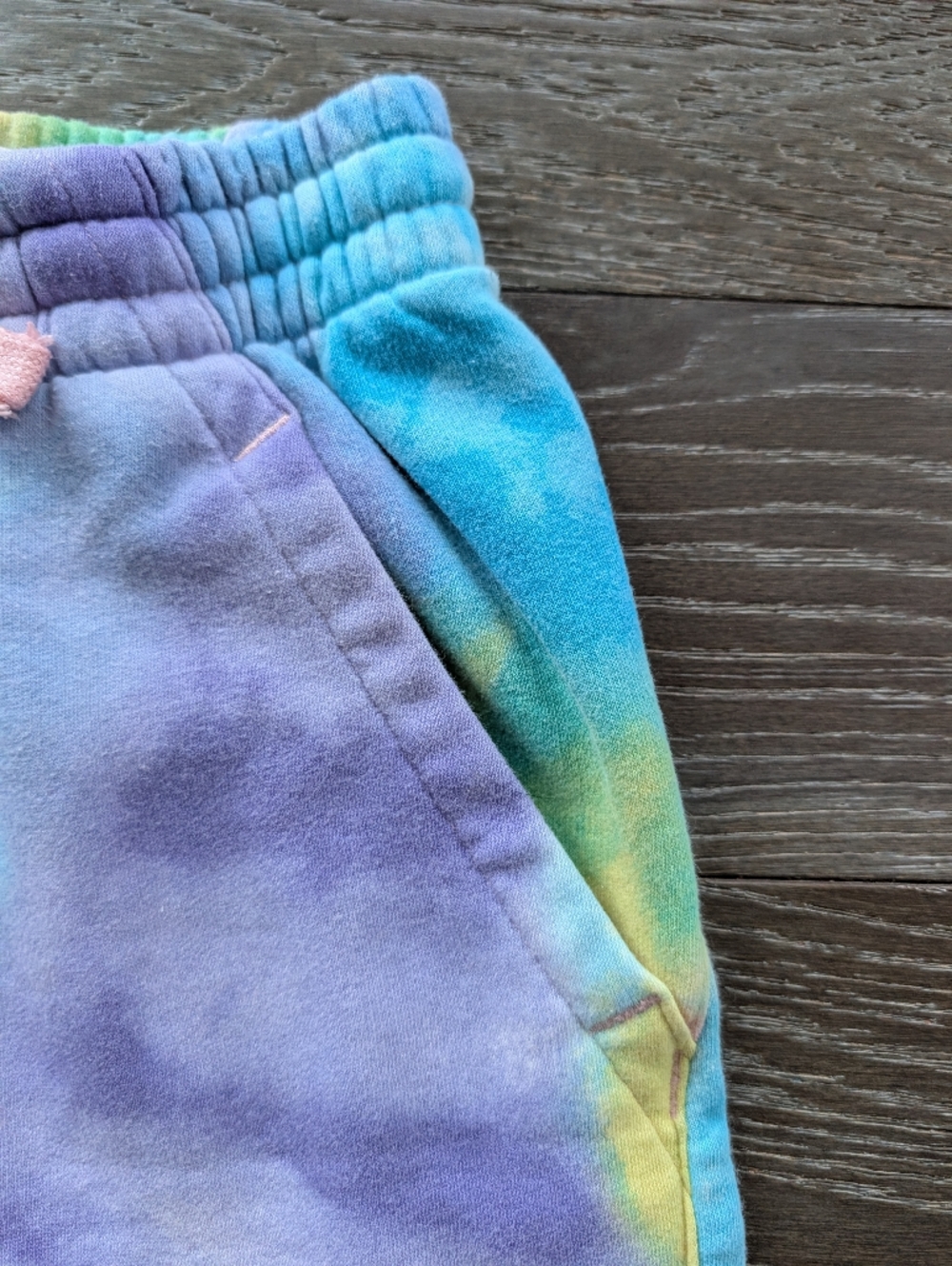 Nike Sportswear Club Fleece Big Kids' Tie-Dye Shorts Size Medium - Picture 6 of 10